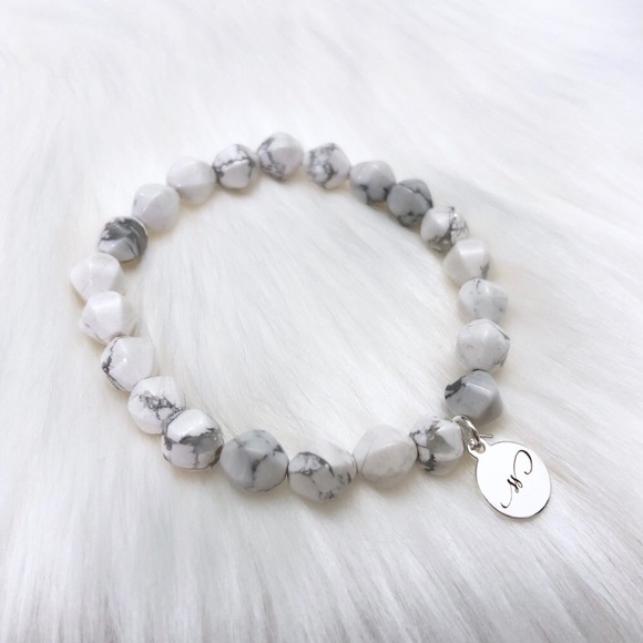 🎉6XHP🎉 Stretch Silver Bracelets - Picture 4 of 5